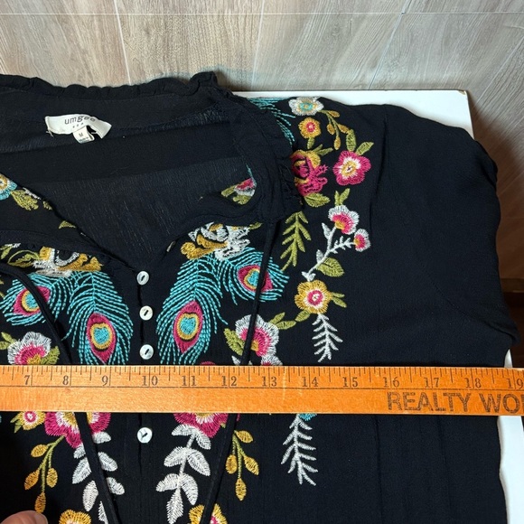 Umgee Embroidered Black Floral Women's Top Boho - Picture 6 of 7